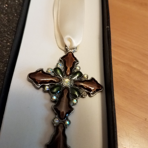 🎃 3/$15 🎃Jeweled cross bookmark - Picture 5 of 5